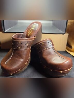 Vintage Y2K Self Esteem Leather Brown Clogs- Size 6.5